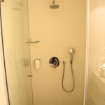 Jump INN Room Shower