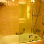 Movenpick Petra Room Bathroom Tub