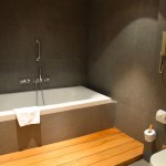 Holiday Inn Tbilisi Room Bath