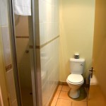 Mantenga Lodge Room Bathroom
