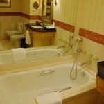 Grand Hyatt Muscat Room Tub