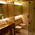 Hilton Kuwait Room Bathroom