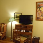 Grenadine House Room TV