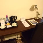 hotel-palm-beach-room-desk