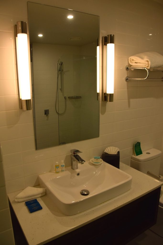 grand-pacific-hotel-room-sink