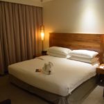 hilton-fiji-beach-resort-room-bed