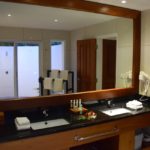 lomani-island-resort-room-bathroom