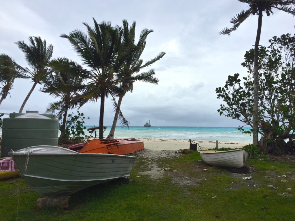 tuvalu-boats