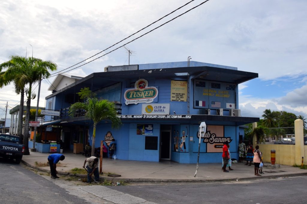 vanuatu-santo-tour-luganville-building